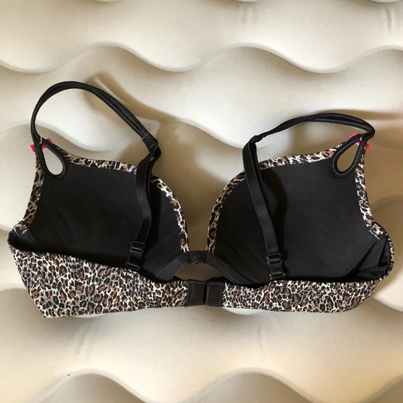Victoria’s Secret Leopard Push Up Bra - Picture 2 of 4